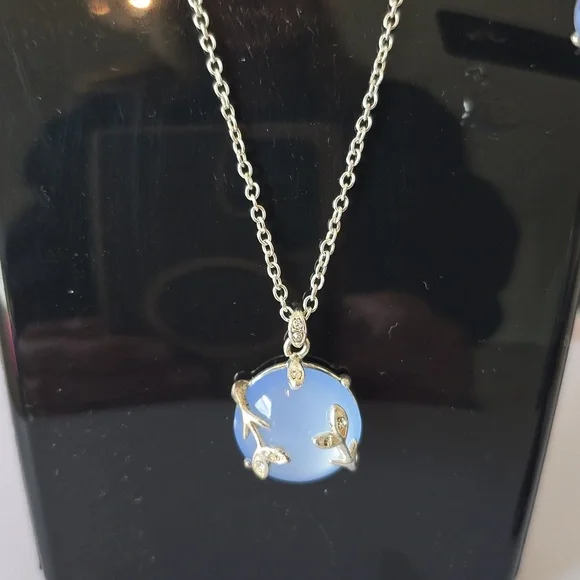 Unbranded Blue Opalescent Pendant Necklace & Drop Earrings Set Silver Tone Flora - Picture 7 of 8